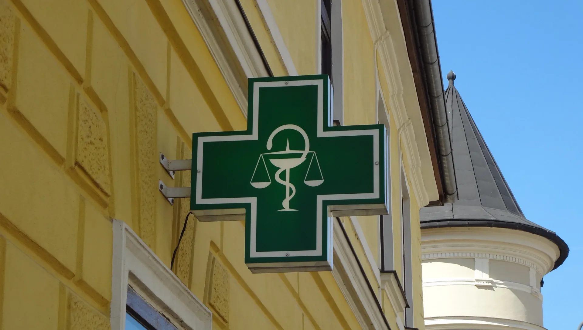 Guía para comprar una farmacia en Madrid